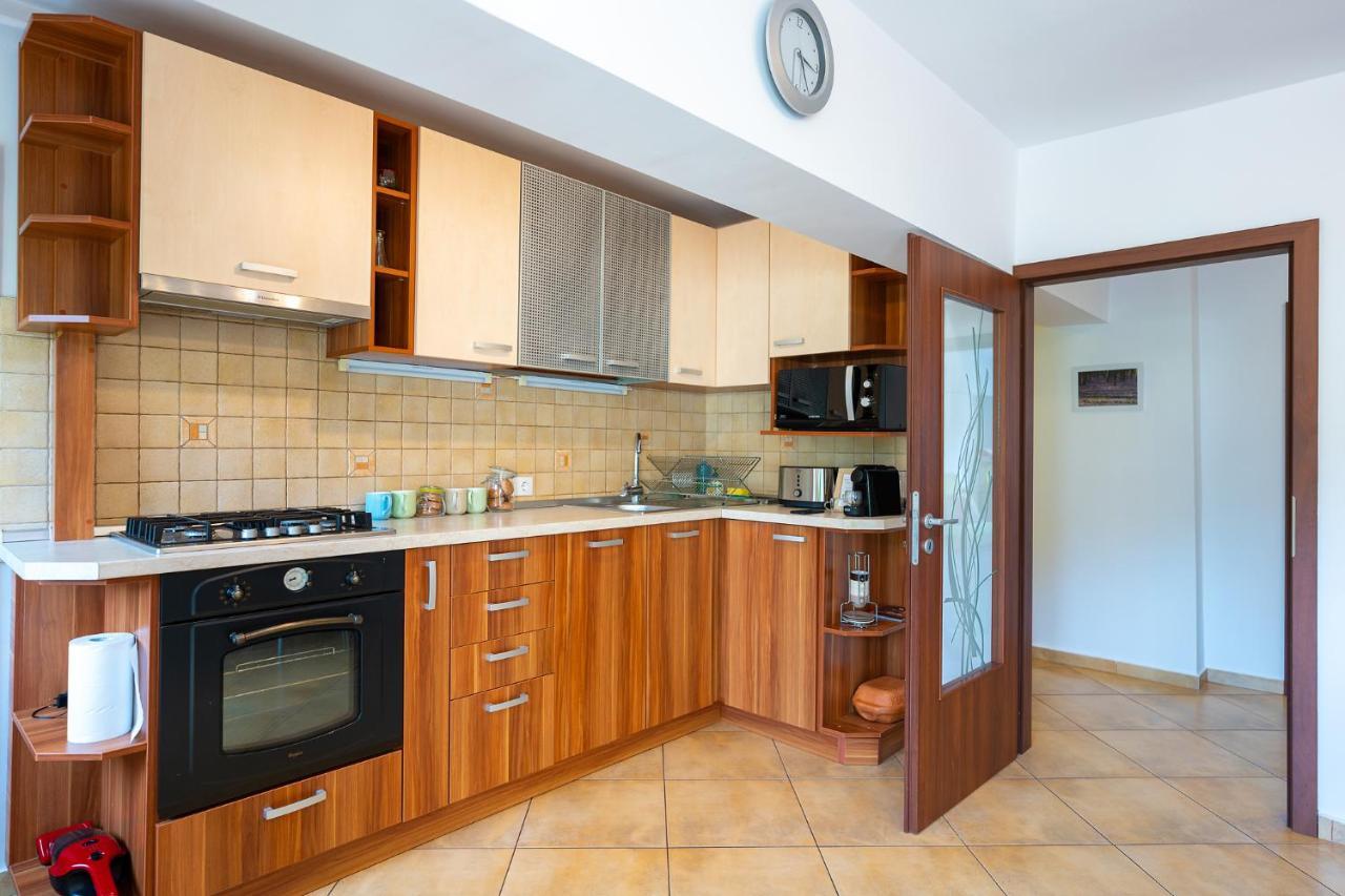 Ferienwohnung Metropolitan Wildscape View Brașov Exterior foto
